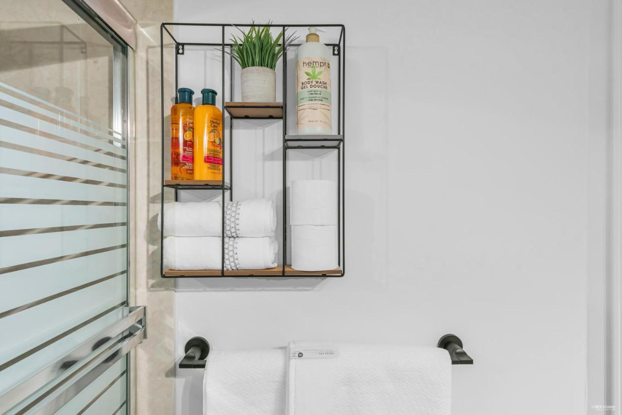 1-Br Condo In Downtown Coal Harbour With Parking And City Views Vancouver Esterno foto