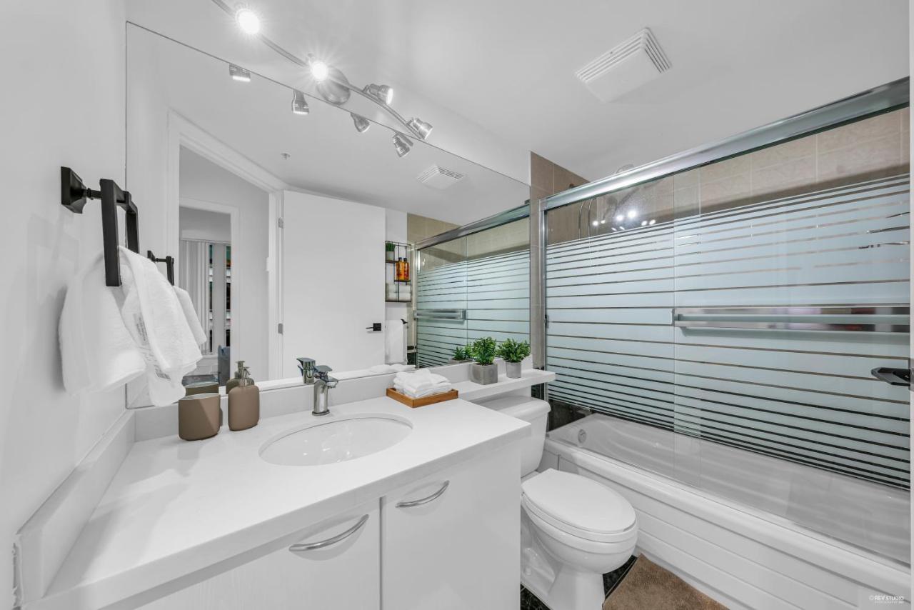 1-Br Condo In Downtown Coal Harbour With Parking And City Views Vancouver Esterno foto