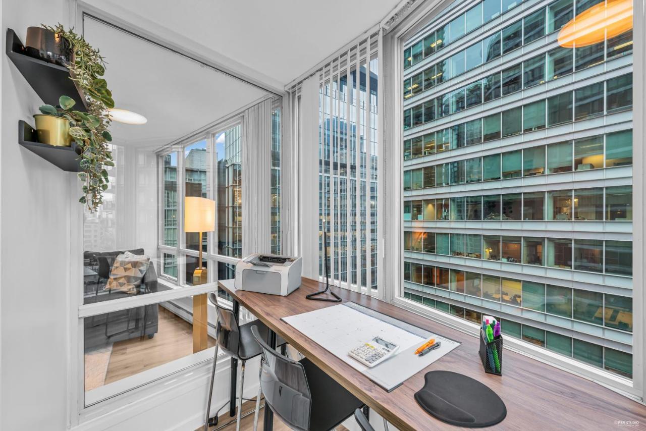 1-Br Condo In Downtown Coal Harbour With Parking And City Views Vancouver Esterno foto